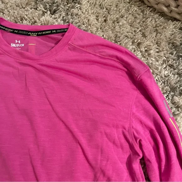 Under Armour Pink Fitted Top size small - Picture 3 of 11